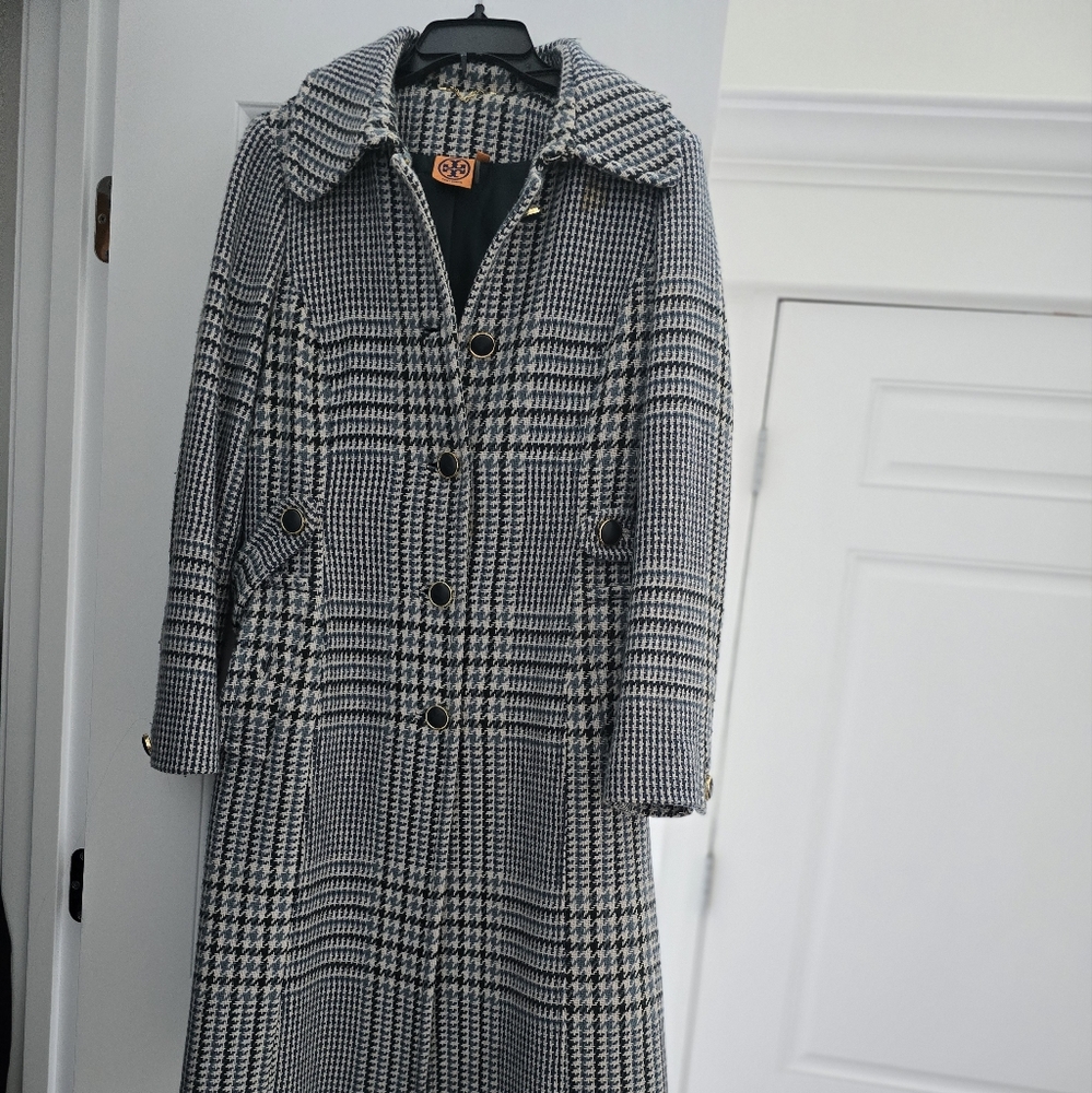 TORY BURCH COAT.
